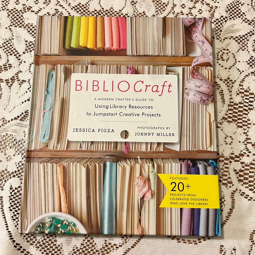 BIBLIOCraft book, used but good as new! 📚🧵🎨
